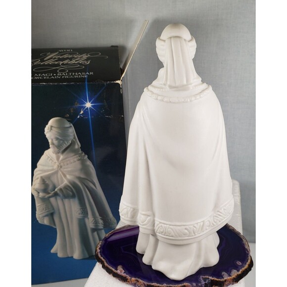 Vintage 1982 AVON Nativity Collectibles The Magi Bathasar Porcelain Figurine Box - Picture 12 of 16